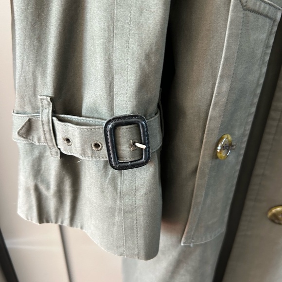 Burberrys Men’s Olive Green trench coat with zip out wool lining. Size 40 L - Picture 15 of 16